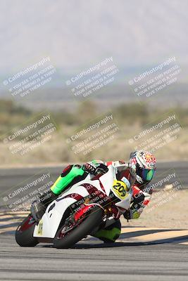 media/Jan-15-2026-Racers Edge (Thu) [[dfebeb70ab]]/2-A Group/Session 3 (Turn 16)/